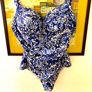 Seekers One Piece Tummy Control Panel Blue White Batik Sweetheart Swimsuit 12